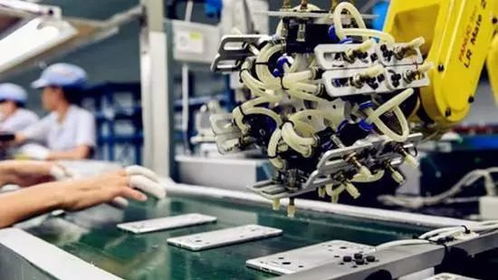 科技浪潮下的就業(yè)變革 富士康郭臺(tái)銘預(yù)測(cè)五年內(nèi)機(jī)器取代八成工人，技術(shù)開發(fā)迎來新機(jī)遇
